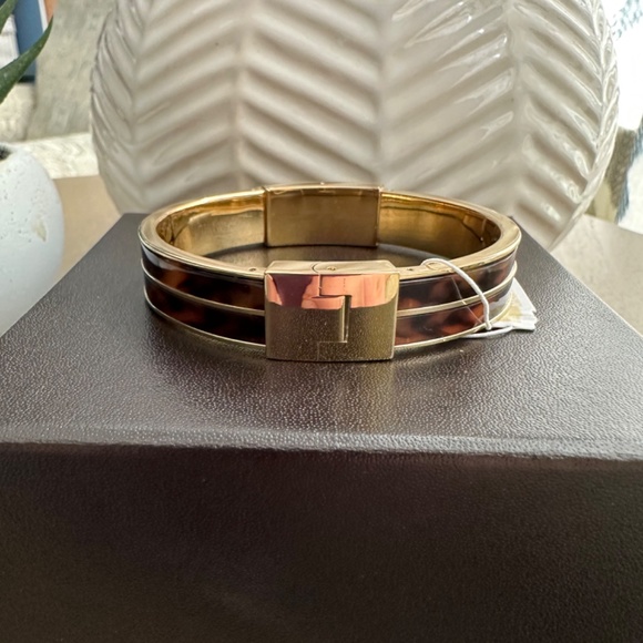 Michael Kors Tortoise Shell Hinge Bangle - Picture 2 of 9